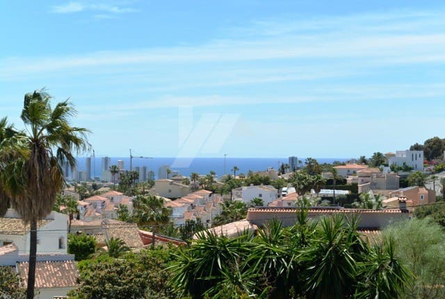 6 bedroom Villa for sale in Calpe / Calp with pool garage - € 590,000 (Ref: 9956545)