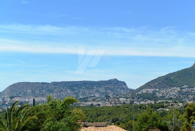 6 bedroom Villa for sale in Calpe / Calp with pool garage - € 590,000 (Ref: 9956545)