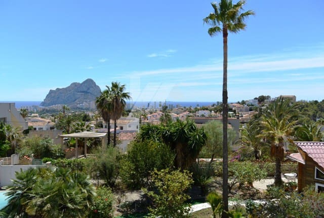 6 bedroom Villa for sale in Calpe / Calp with pool garage - € 590,000 (Ref: 9956545)