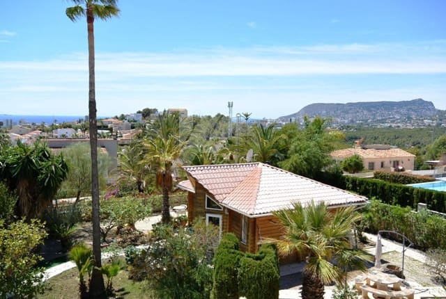 6 bedroom Villa for sale in Calpe / Calp with pool garage - € 590,000 (Ref: 9956545)