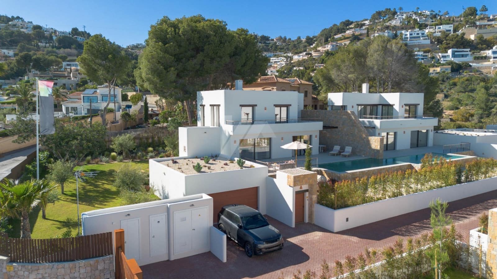 3 bedroom Villa for sale in Moraira with pool garage - € 1,750,000 (Ref: 9977899)