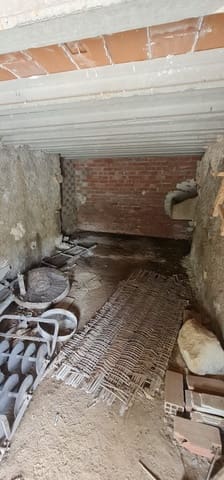 Finca/Casa di Campagna in vendita in La Torre de l'Espanyol - 27.500 € (Rif: 7802772)