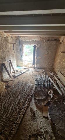 Finca/Casa di Campagna in vendita in La Torre de l'Espanyol - 27.500 € (Rif: 7802772)