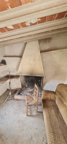 Finca/Casa di Campagna in vendita in La Torre de l'Espanyol - 27.500 € (Rif: 7802772)