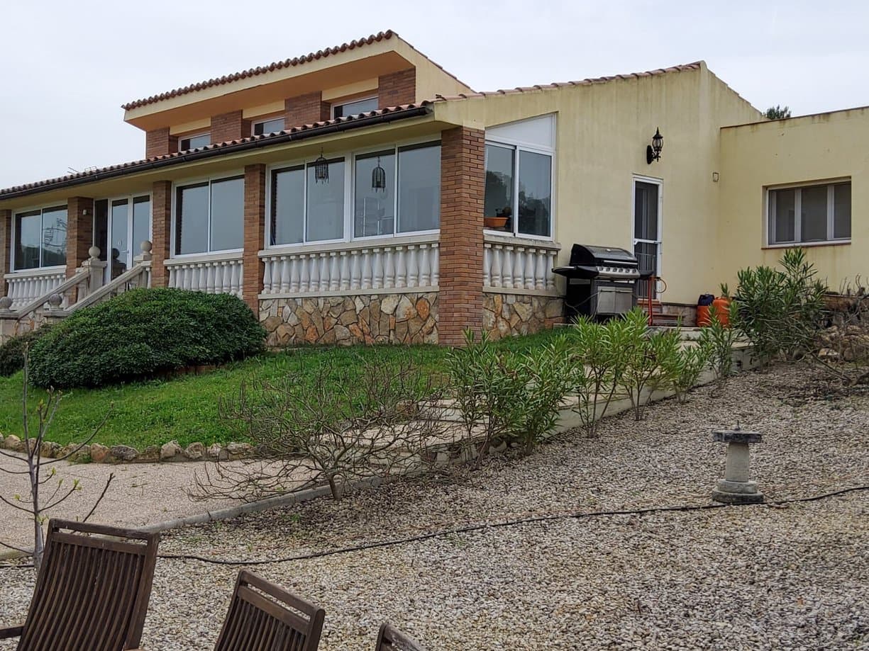 3 bedroom Finca/Country House for sale in Ginestar with pool garage €