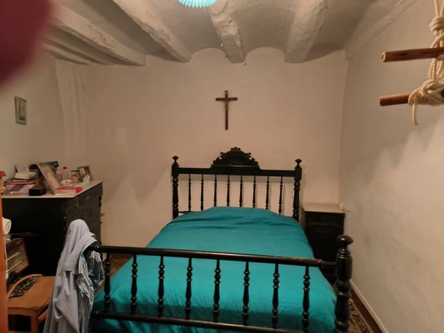 3 bedroom Townhouse for sale in Tivissa - € 45,000 (Ref: 8149544)