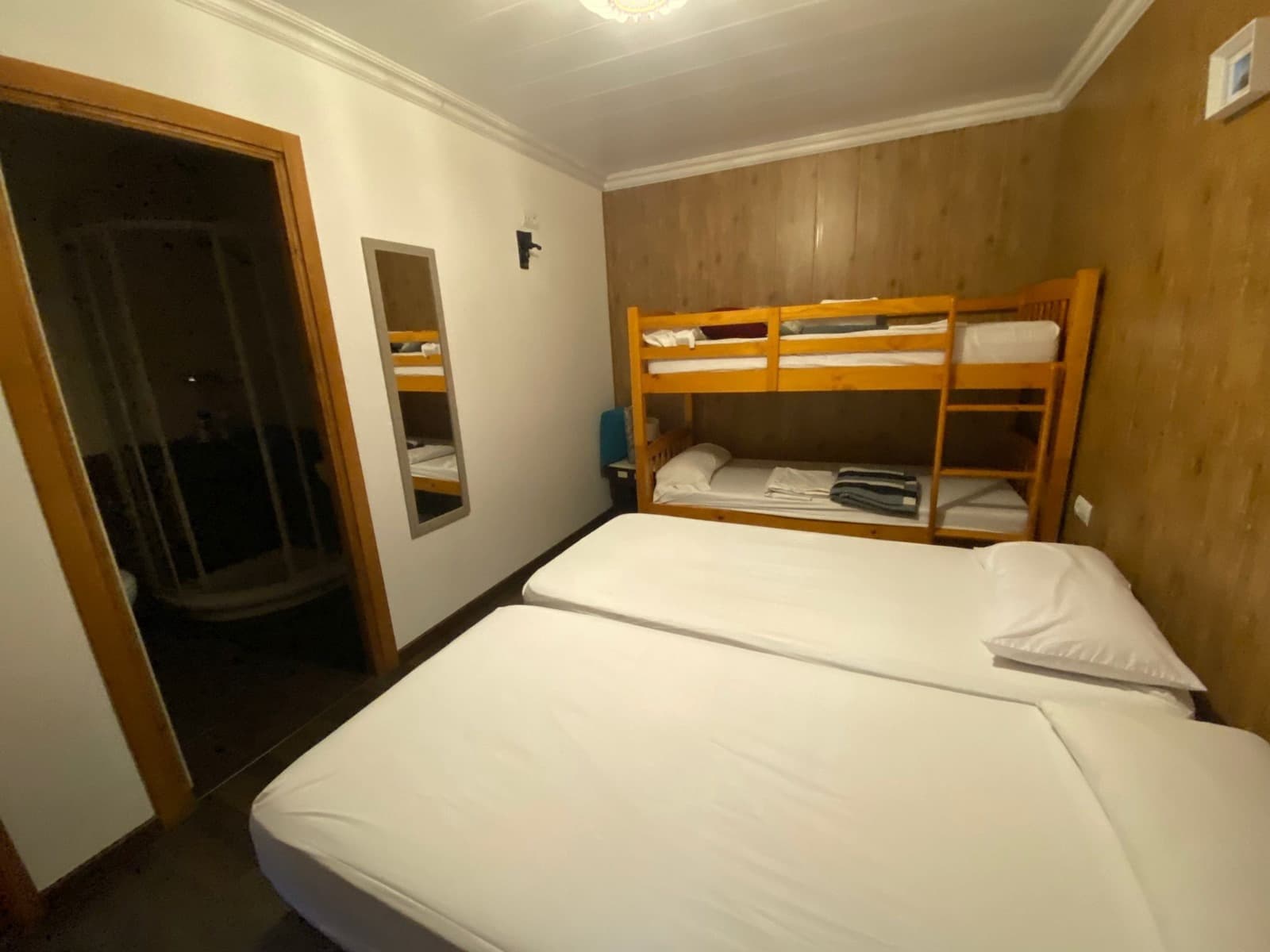 4 camera da letto Hotel in vendita in Caseres con garage - 475.000 € (Rif: 8155667)