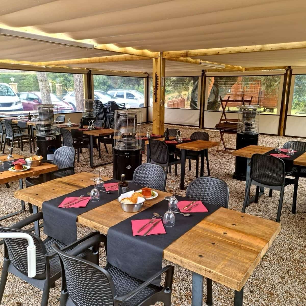 4 camera da letto Hotel in vendita in Caseres con garage - 475.000 € (Rif: 8155667)