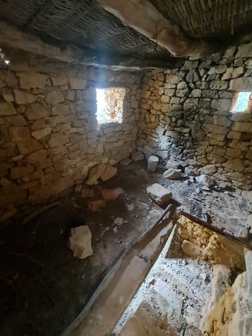 Finca/Country House for sale in Ascó - € 12,000 (Ref: 8993913)