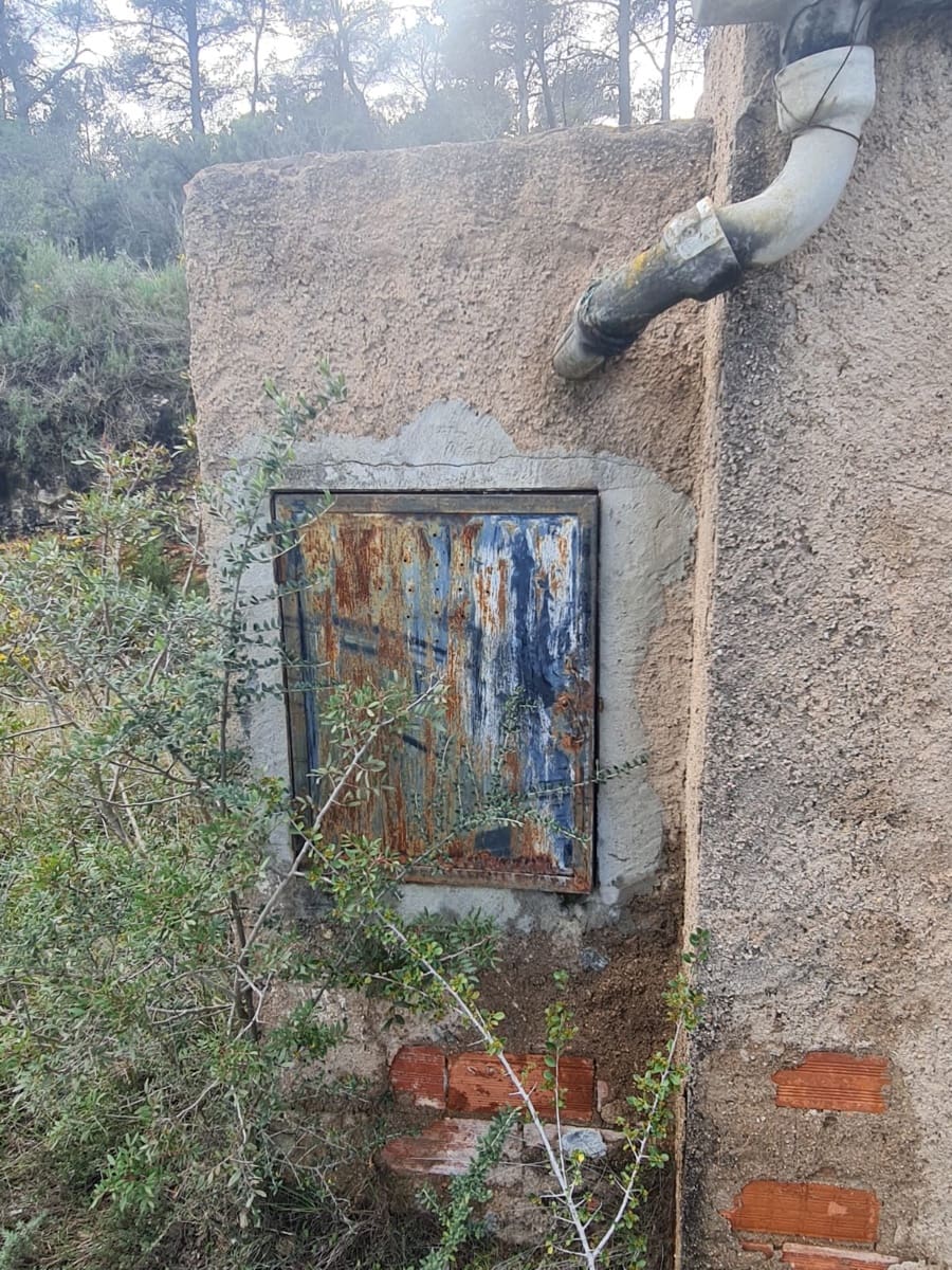 Finca/Landehus til salg i Flix - € 20.000 (Ref: 9116878)