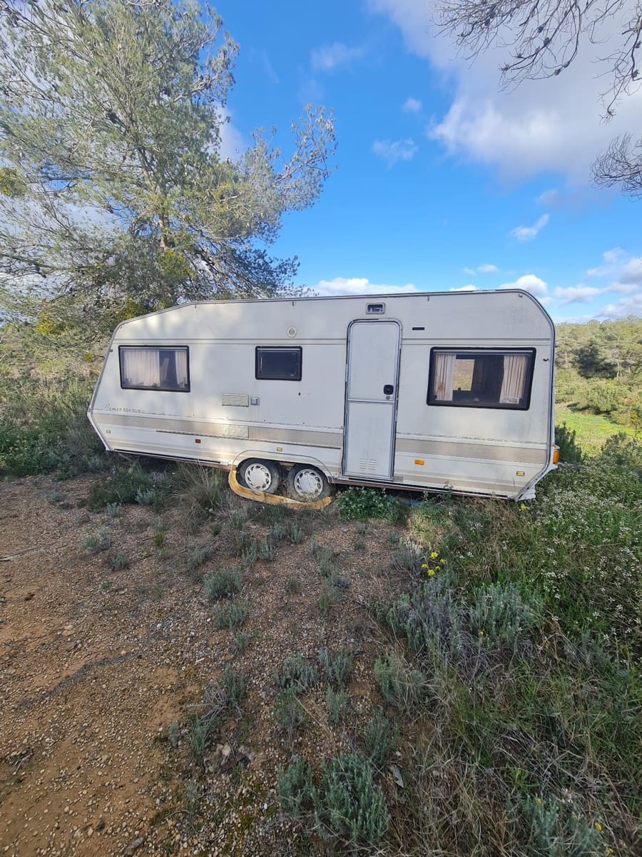 Finca/Landehus til salg i Flix - € 20.000 (Ref: 9116878)