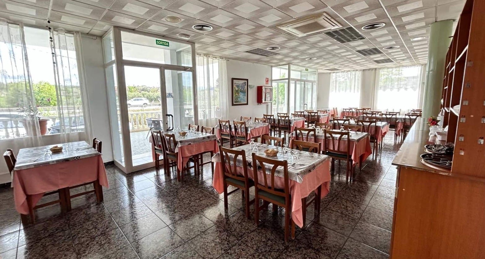 18 chambre Entreprise à vendre à Mora la Nova - 950 000 € (Ref: 9669082)