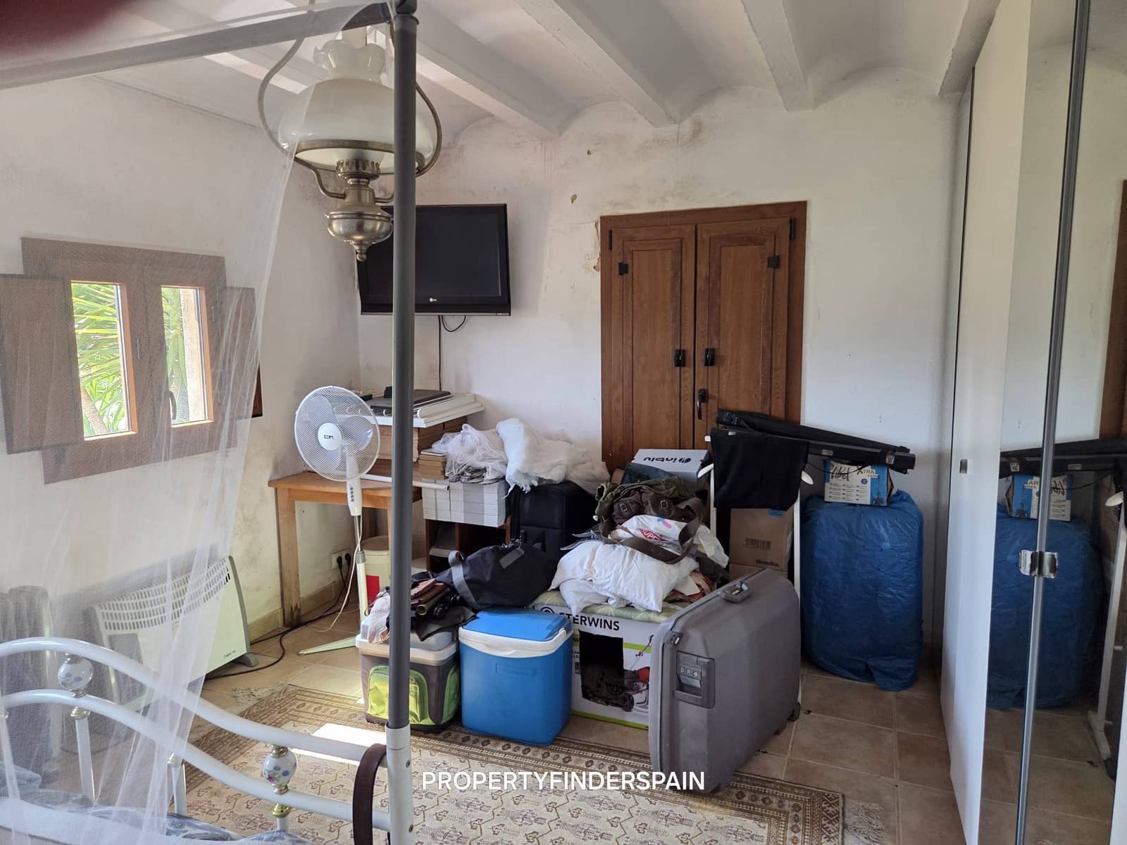 2 bedroom Finca/Country House for sale in Ginestar - € 160,000 (Ref: 9793545)