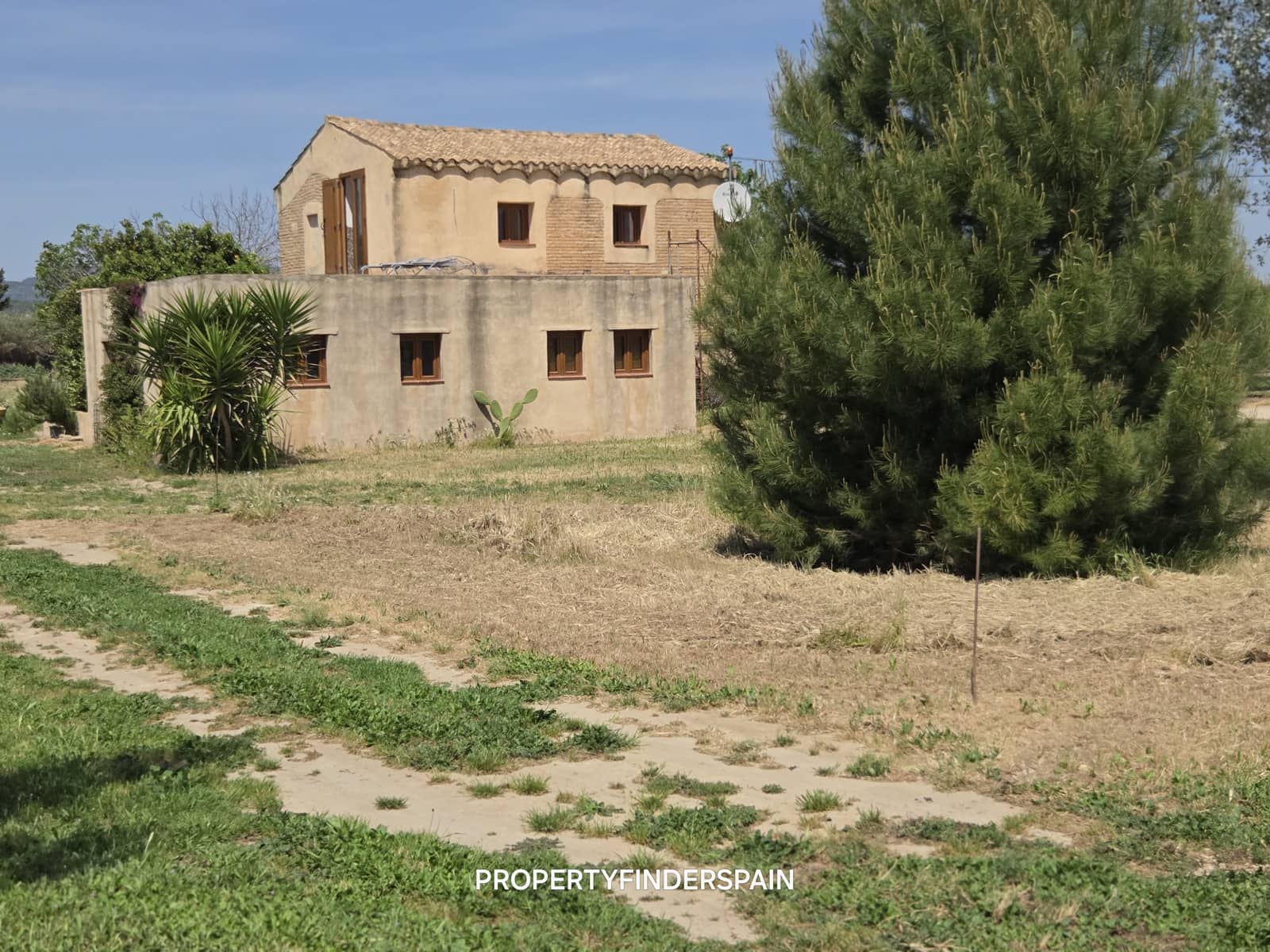 2 bedroom Finca/Country House for sale in Ginestar - € 160,000 (Ref: 9793545)