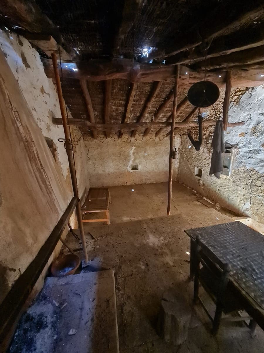 Finka/Dom wiejski na sprzedaż w Asco - 29 000 € (Ref: 9800735)