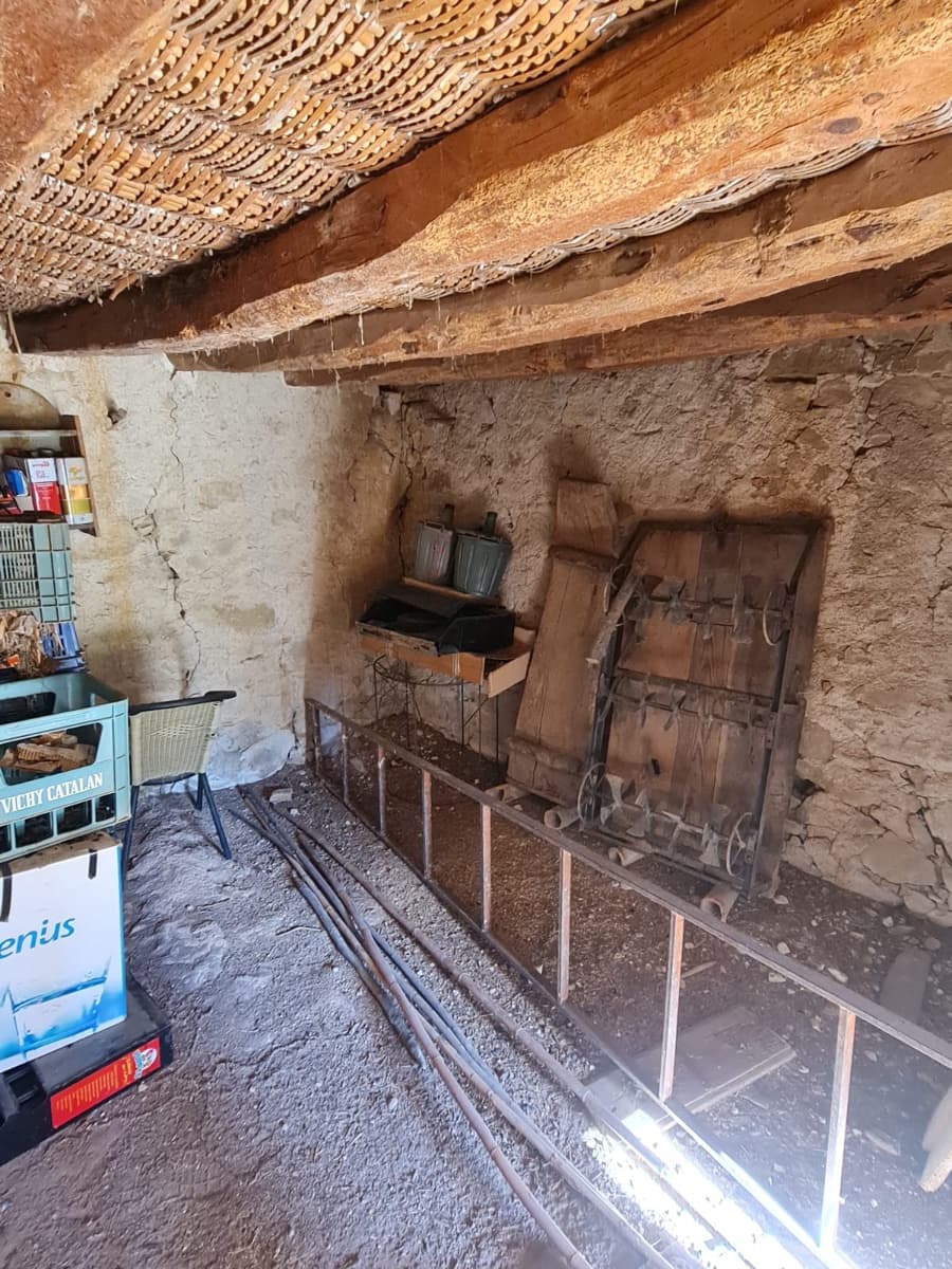 Finka/Dom wiejski na sprzedaż w Asco - 29 000 € (Ref: 9800735)