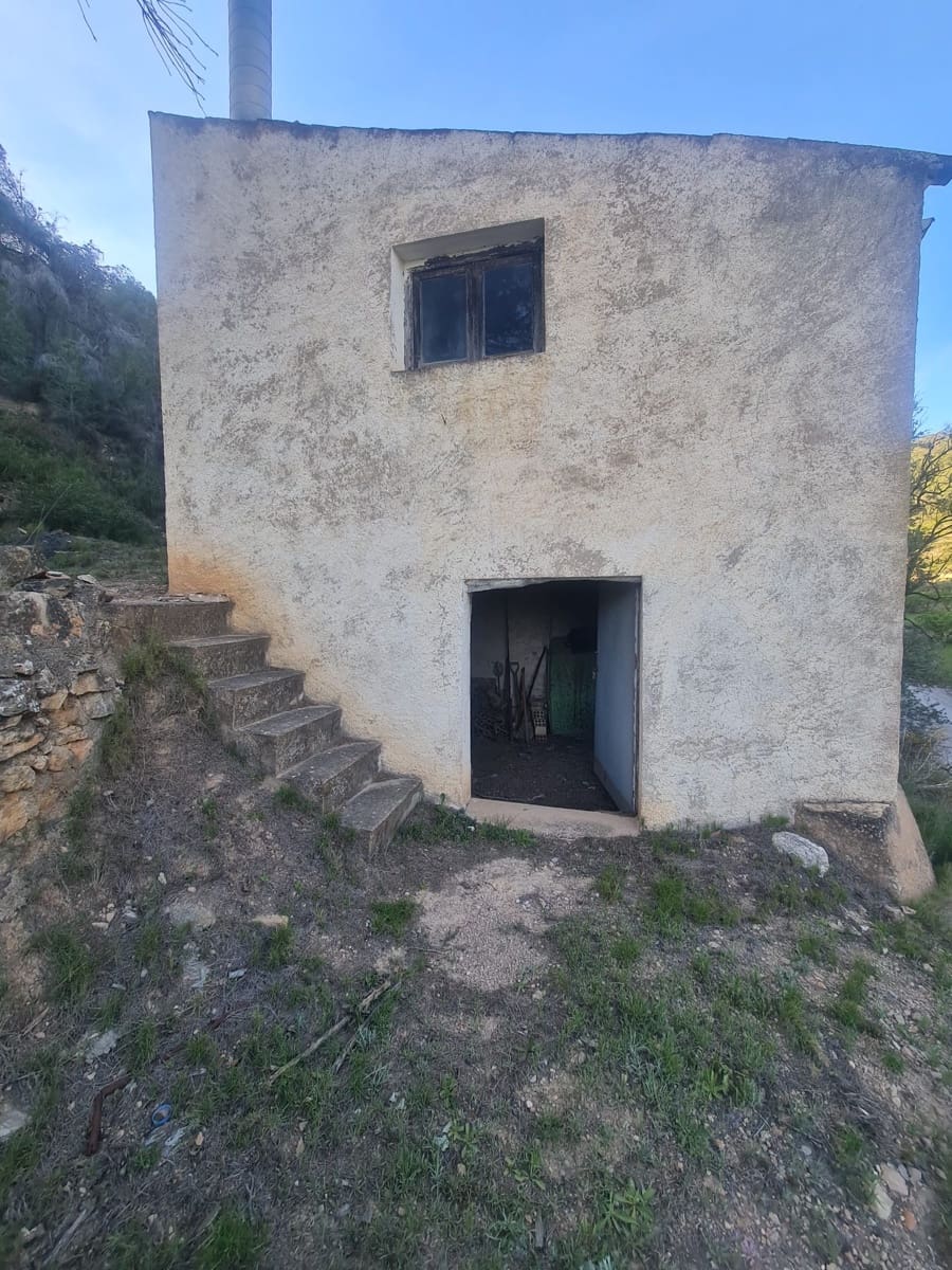 Maalaistalo myytävänä paikassa Mora d'Ebre - 21 000 € (Ref: 9989774)