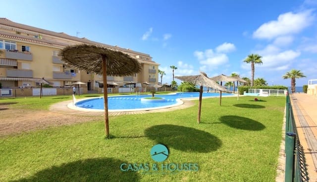 2 soveværelse Lejlighed til salg i La Manga del Mar Menor med swimmingpool garage - € 185.000 (Ref: 10009975)