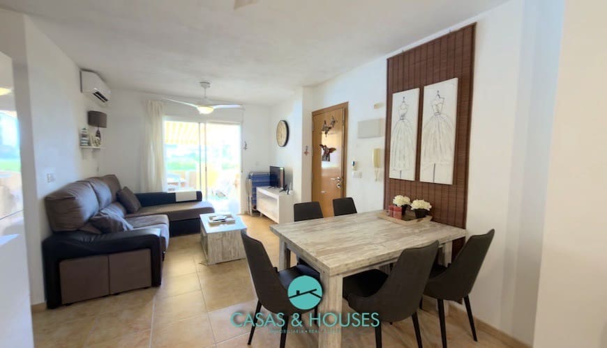 2 soveværelse Lejlighed til salg i La Manga del Mar Menor med swimmingpool garage - € 185.000 (Ref: 10009975)