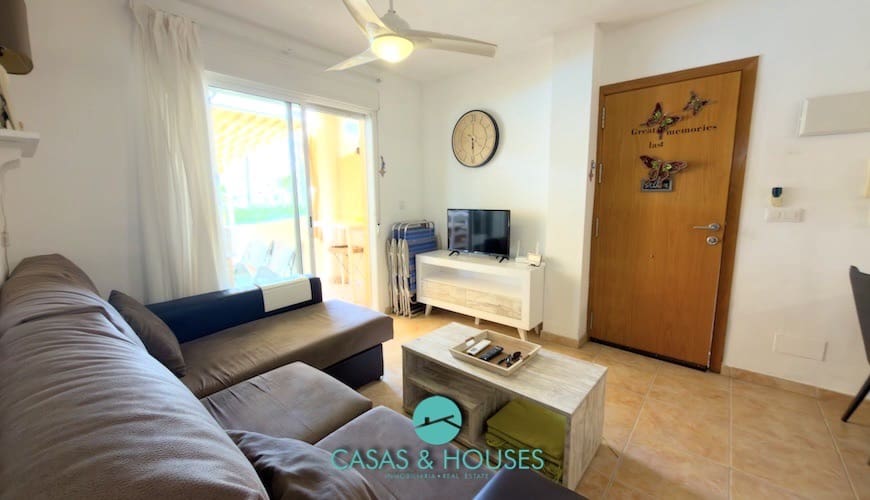 2 soveværelse Lejlighed til salg i La Manga del Mar Menor med swimmingpool garage - € 185.000 (Ref: 10009975)