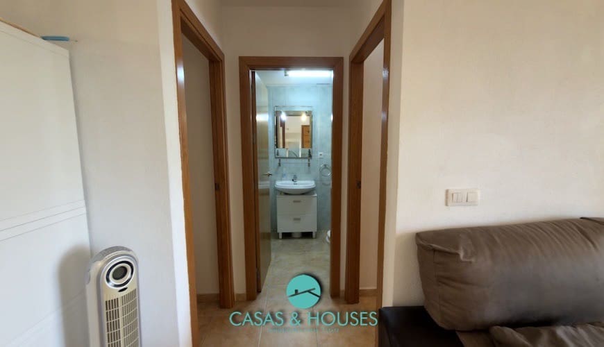 2 soveværelse Lejlighed til salg i La Manga del Mar Menor med swimmingpool garage - € 185.000 (Ref: 10009975)