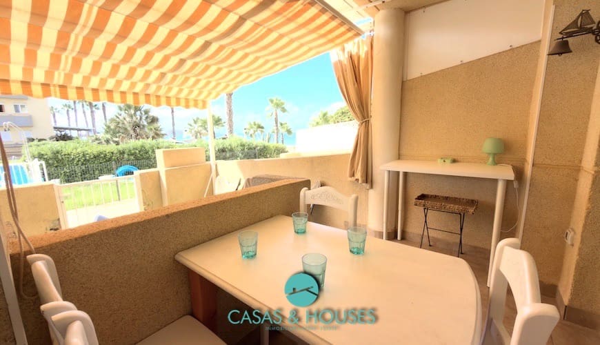 2 soveværelse Lejlighed til salg i La Manga del Mar Menor med swimmingpool garage - € 185.000 (Ref: 10009975)