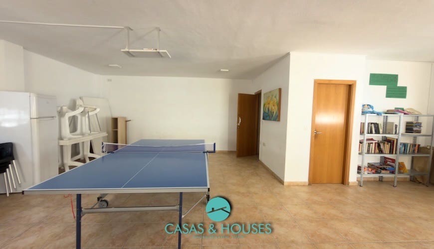 2 soveværelse Lejlighed til salg i La Manga del Mar Menor med swimmingpool garage - € 185.000 (Ref: 10009975)