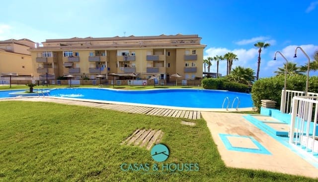 2 soveværelse Lejlighed til salg i La Manga del Mar Menor med swimmingpool garage - € 185.000 (Ref: 10009975)