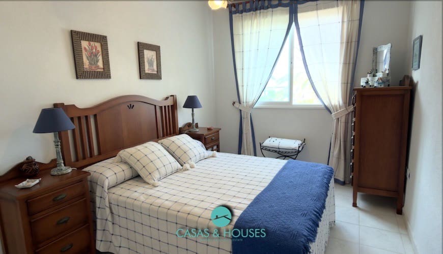 2 soverom Leilighet til salgs i La Manga del Mar Menor med svømmebasseng garasje - € 190 000 (Ref: 10009977)