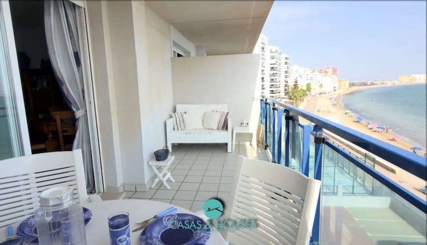 2 soverom Leilighet til salgs i La Manga del Mar Menor med svømmebasseng garasje - € 190 000 (Ref: 10009977)