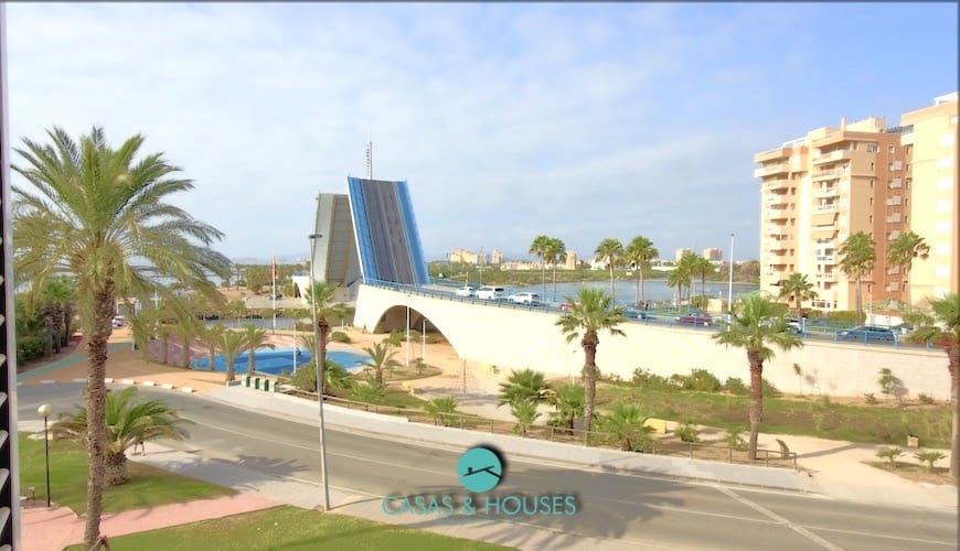2 soverom Leilighet til salgs i La Manga del Mar Menor med svømmebasseng garasje - € 190 000 (Ref: 10009977)