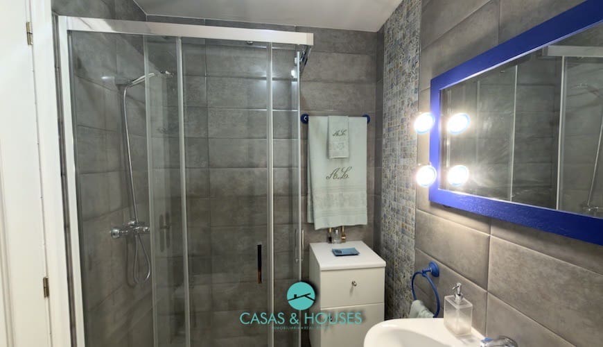 2 soverom Leilighet til salgs i La Manga del Mar Menor med svømmebasseng garasje - € 190 000 (Ref: 10009977)