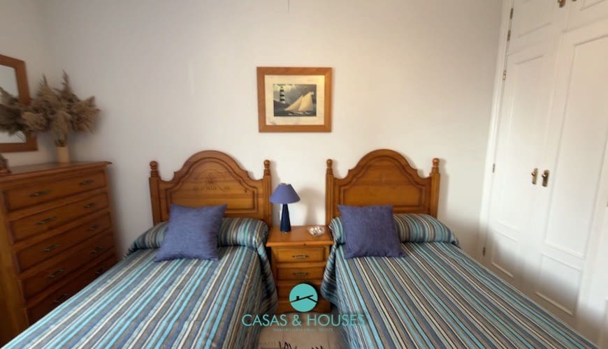 2 soverom Leilighet til salgs i La Manga del Mar Menor med svømmebasseng garasje - € 190 000 (Ref: 10009977)