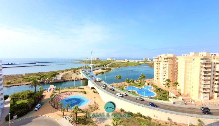 2 soverom Leilighet til salgs i La Manga del Mar Menor med svømmebasseng garasje - € 190 000 (Ref: 10009977)