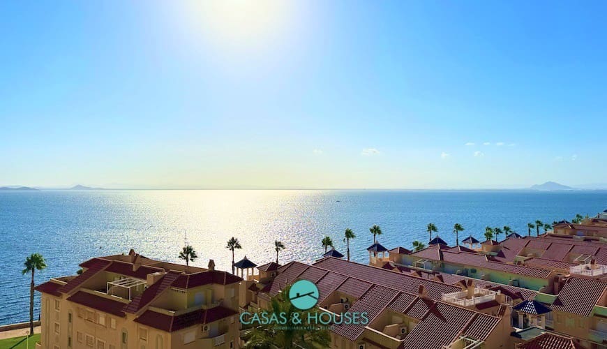 3 chambre Appartement à vendre à La Manga del Mar Menor avec piscine garage - 240 000 € (Ref: 10062552)