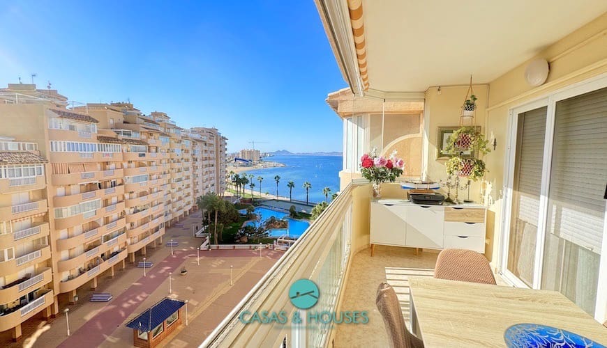 3 chambre Appartement à vendre à La Manga del Mar Menor avec piscine garage - 240 000 € (Ref: 10062552)
