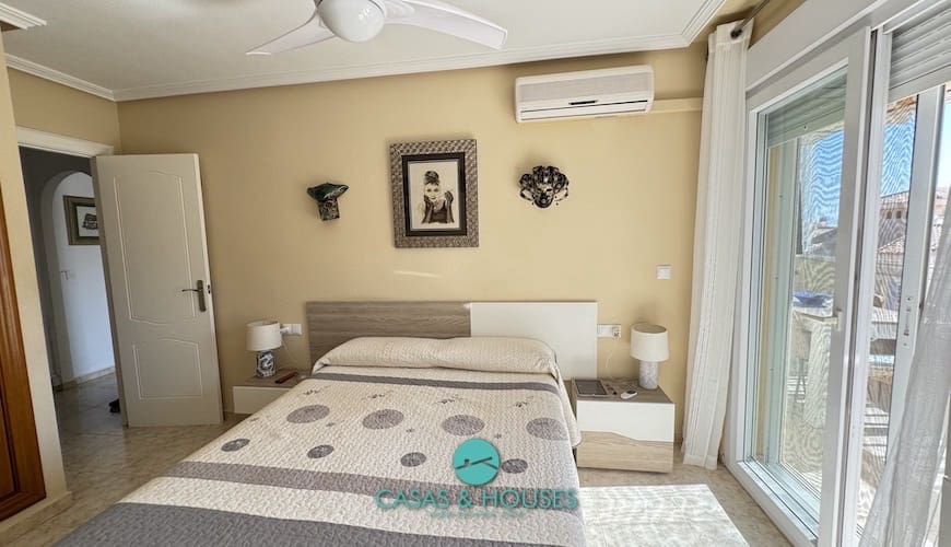3 chambre Appartement à vendre à La Manga del Mar Menor avec piscine garage - 240 000 € (Ref: 10062552)