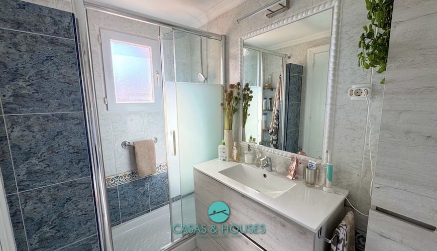 3 chambre Appartement à vendre à La Manga del Mar Menor avec piscine garage - 240 000 € (Ref: 10062552)