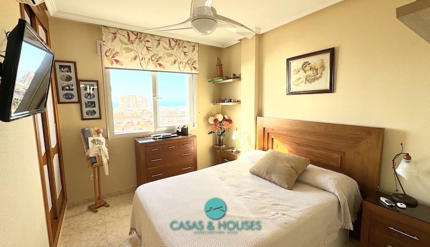 3 chambre Appartement à vendre à La Manga del Mar Menor avec piscine garage - 240 000 € (Ref: 10062552)