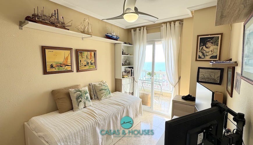 3 chambre Appartement à vendre à La Manga del Mar Menor avec piscine garage - 240 000 € (Ref: 10062552)