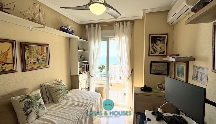 3 chambre Appartement à vendre à La Manga del Mar Menor avec piscine garage - 240 000 € (Ref: 10062552)