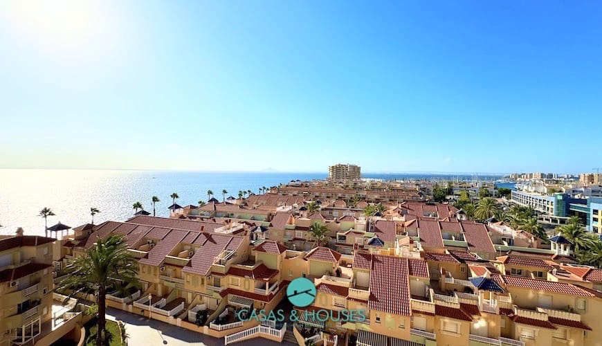 3 chambre Appartement à vendre à La Manga del Mar Menor avec piscine garage - 240 000 € (Ref: 10062552)