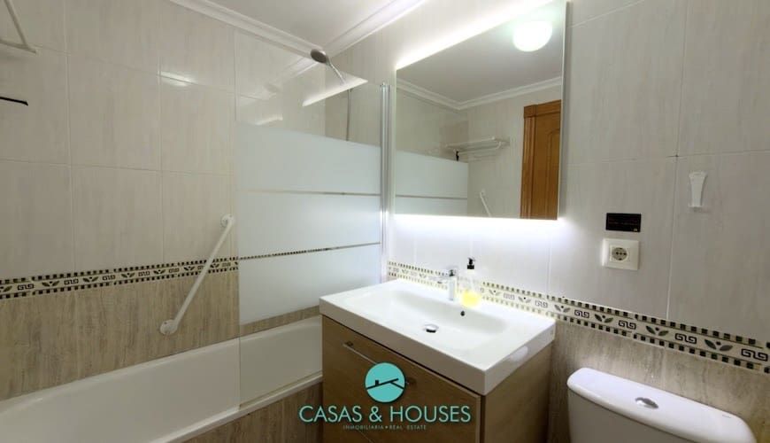 2 sovrum Lägenhet till salu i La Manga del Mar Menor med pool garage - 179 000 € (Ref: 10147913)