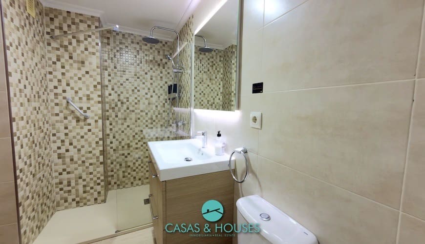 2 sovrum Lägenhet till salu i La Manga del Mar Menor med pool garage - 179 000 € (Ref: 10147913)