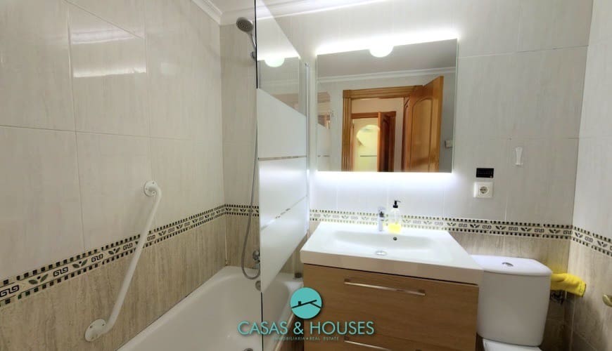 2 sovrum Lägenhet till salu i La Manga del Mar Menor med pool garage - 179 000 € (Ref: 10147913)