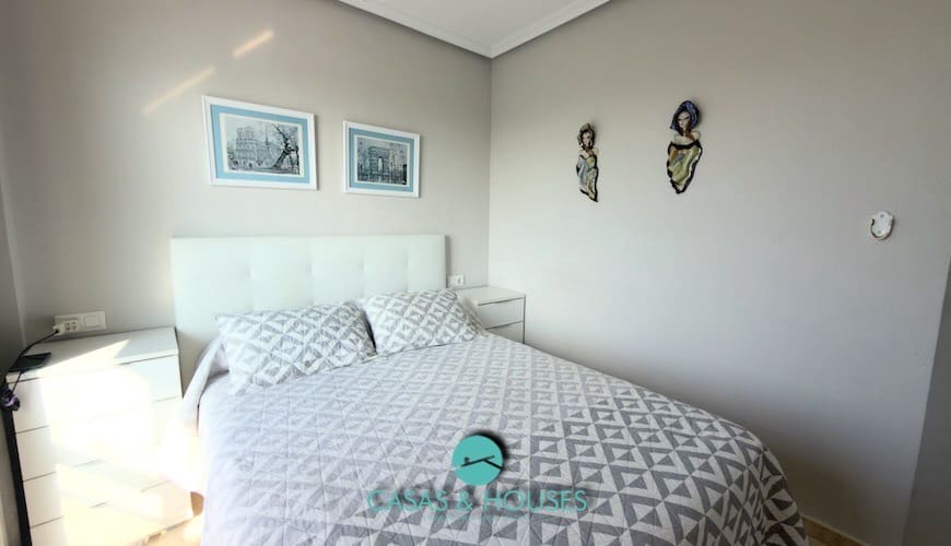 2 bedroom Apartment for sale in La Manga del Mar Menor with pool - € 185,000 (Ref: 10158654)