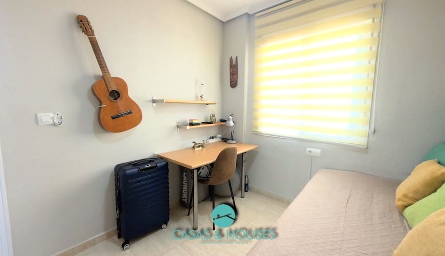 2 bedroom Apartment for sale in La Manga del Mar Menor with pool - € 185,000 (Ref: 10158654)