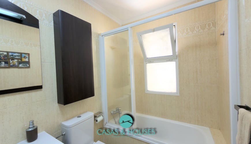 2 bedroom Apartment for sale in La Manga del Mar Menor with pool - € 185,000 (Ref: 10158654)