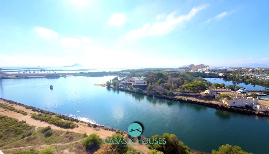2 bedroom Apartment for sale in La Manga del Mar Menor with pool - € 185,000 (Ref: 10158654)