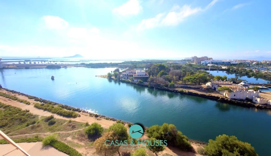 2 bedroom Apartment for sale in La Manga del Mar Menor with pool - € 185,000 (Ref: 10158654)